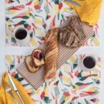Serviette de table lin (par 2) 45x45 - Motif ARRASTA PÉ couleur jaune ABACAXI – Image 4