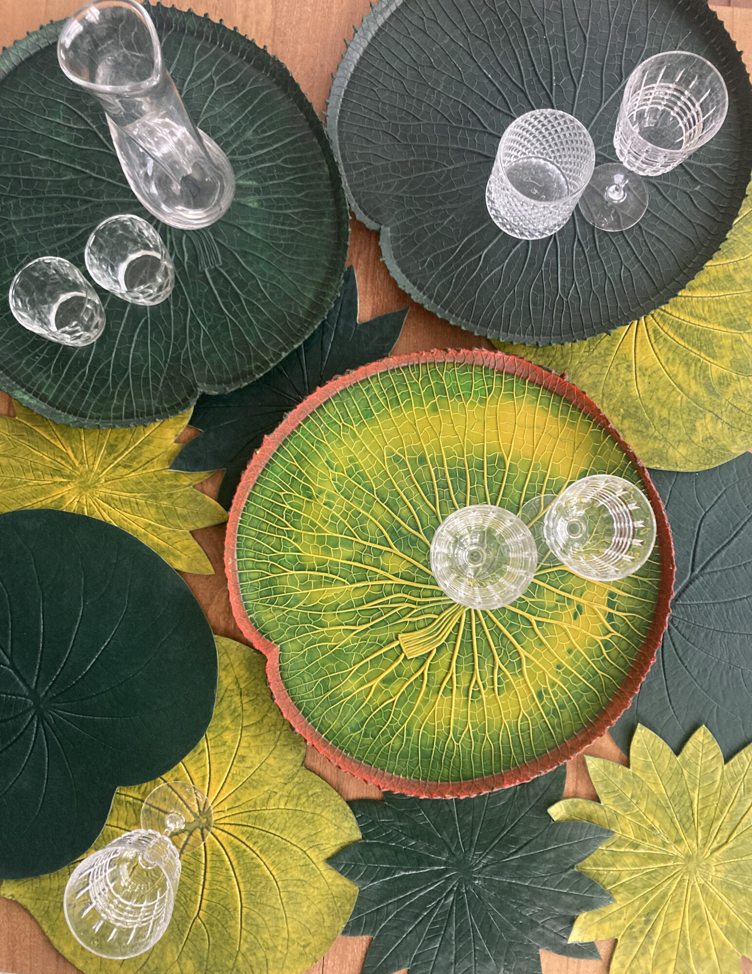 Plateau VITÓRIA RÉGIA couleur VERT-JAUNE bord rose – Image 2